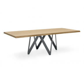 table longue design en acier et chêne naturel
