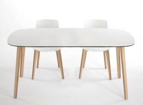 table design en bois et verre blanc