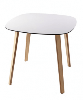 table basse design en bois et verre blanc