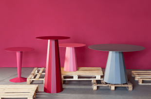 tables design colorées gris et rose style industriel